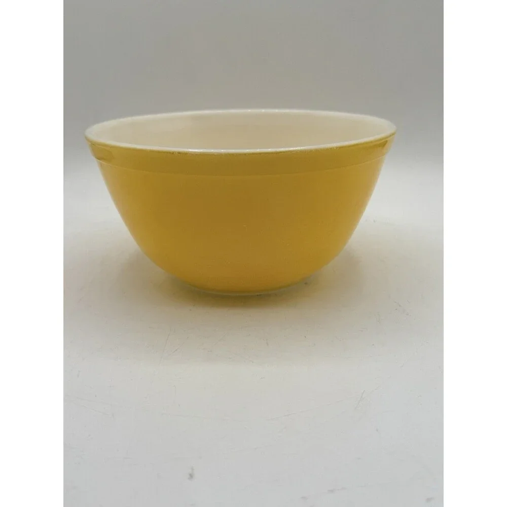 PYREX Yellow 402 1 1/2 1.5 QT Nesting Mixing Bowl Primary Color Made in USA